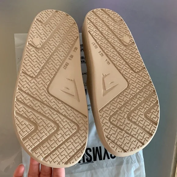 BNWT  GYMSHARK REST DAY SLIDES SANDALS M5 / W6 US 6 SOUL BROWN - Picture 5 of 8